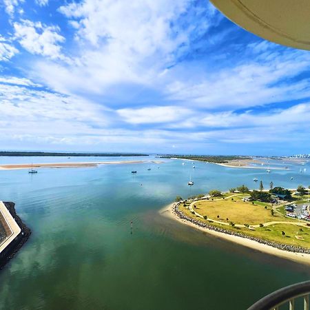 Broadwater Shores Waterfront Apartments Gold Coast Eksteriør billede