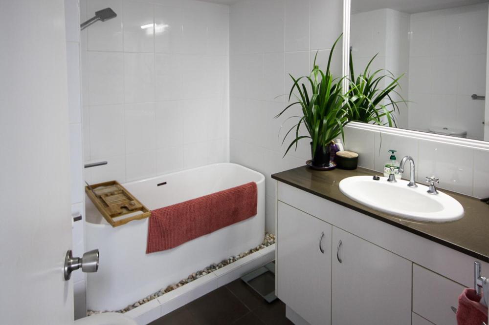 Broadwater Shores Waterfront Apartments Gold Coast Eksteriør billede