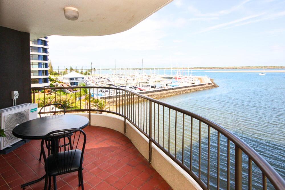 Broadwater Shores Waterfront Apartments Gold Coast Eksteriør billede