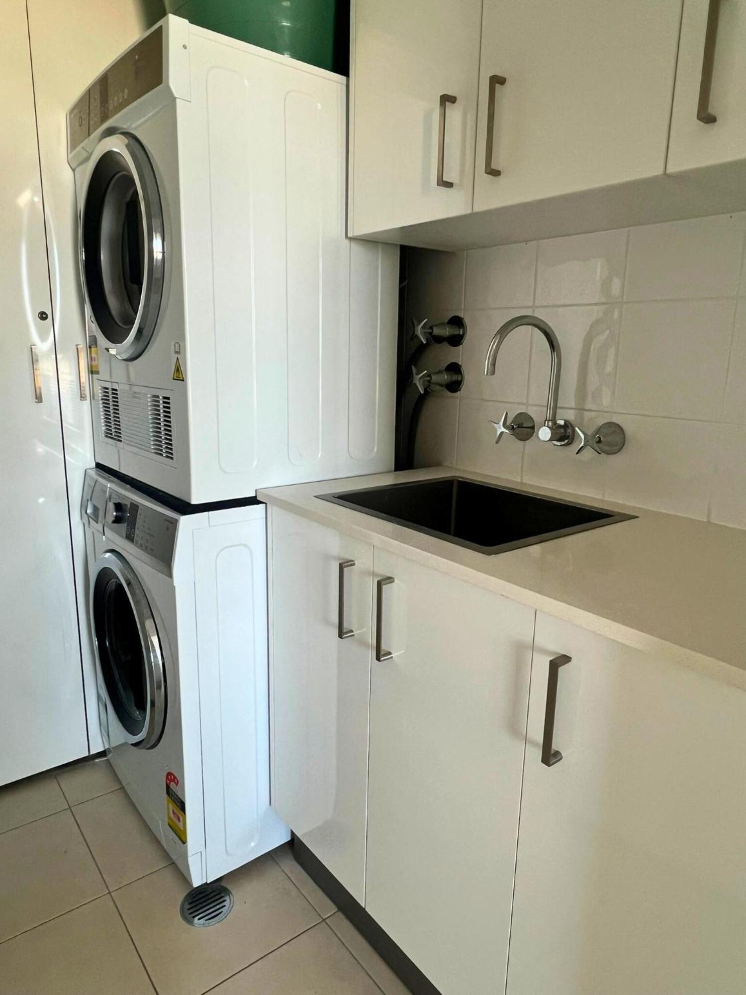 Broadwater Shores Waterfront Apartments Gold Coast Eksteriør billede
