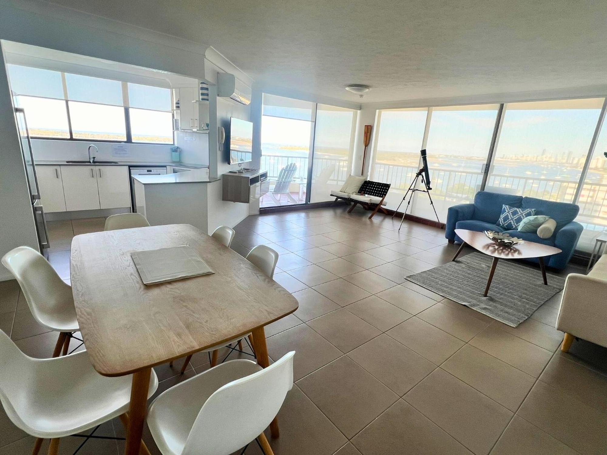 Broadwater Shores Waterfront Apartments Gold Coast Eksteriør billede