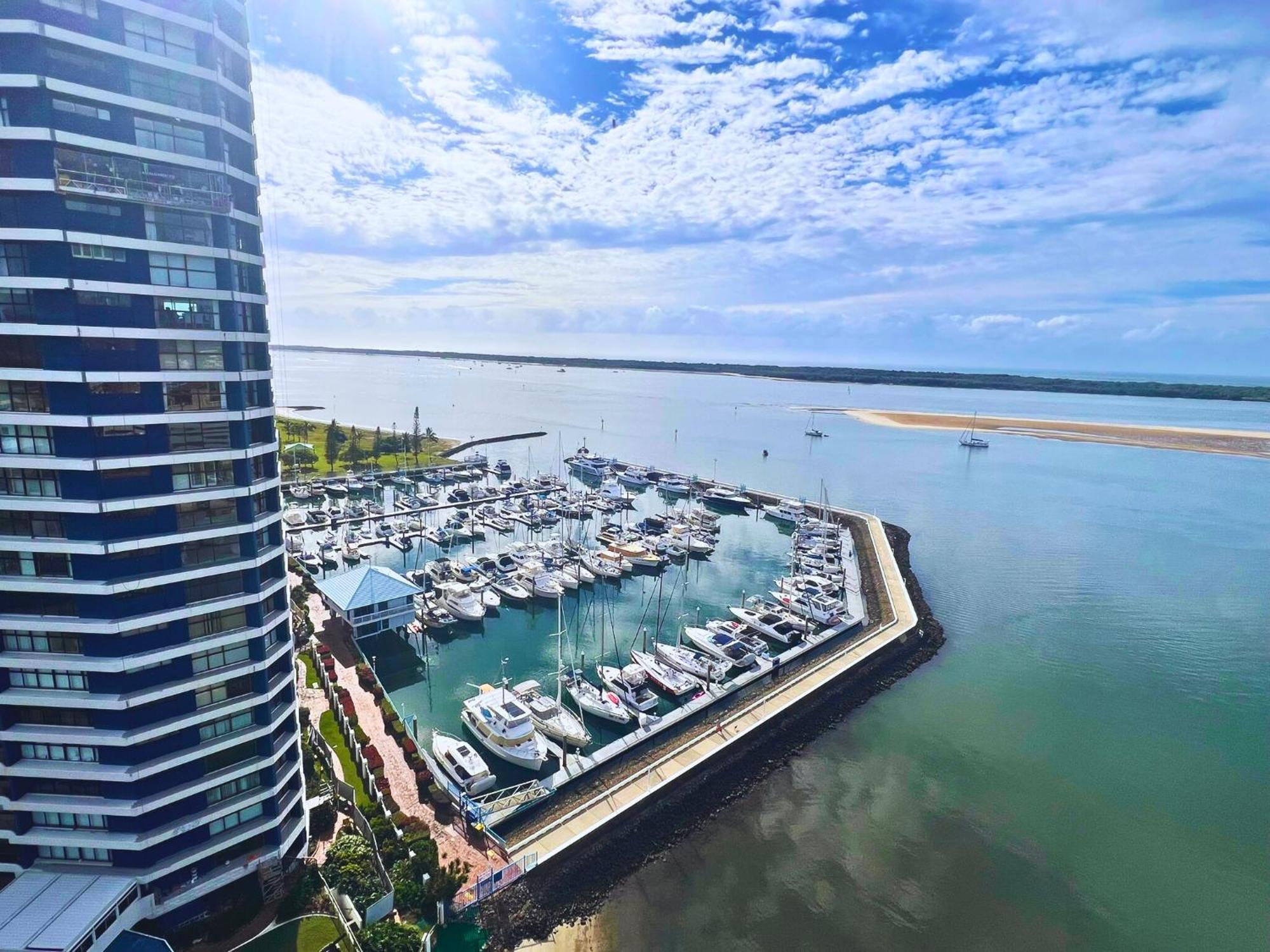Broadwater Shores Waterfront Apartments Gold Coast Eksteriør billede