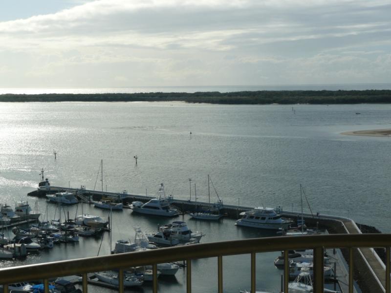 Broadwater Shores Waterfront Apartments Gold Coast Eksteriør billede